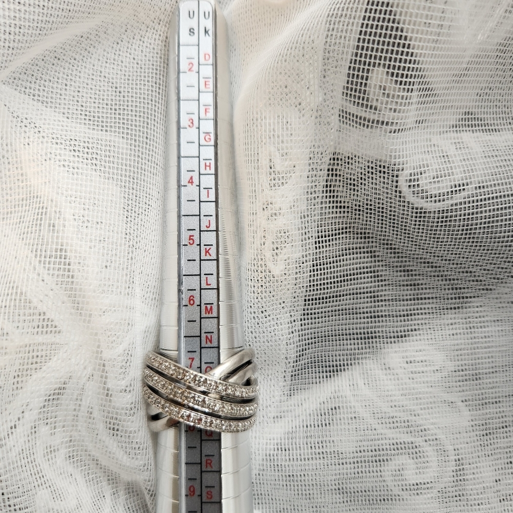 ring - Picture 3 of 8
